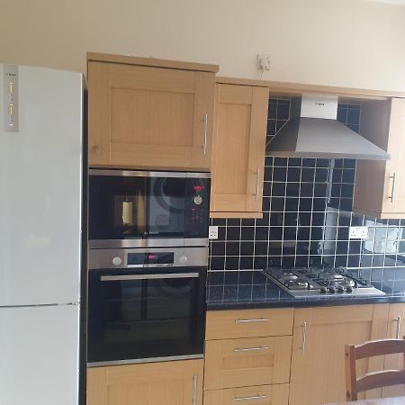 London Luxury Apartments 5 Min Walk From Ilford Station, With Free Parking Free Wifi Exterior foto