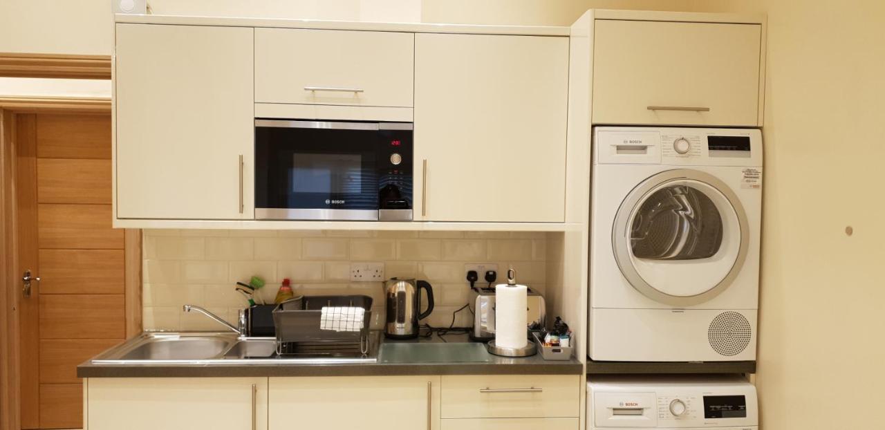 London Luxury Apartments 5 Min Walk From Ilford Station, With Free Parking Free Wifi Exterior foto