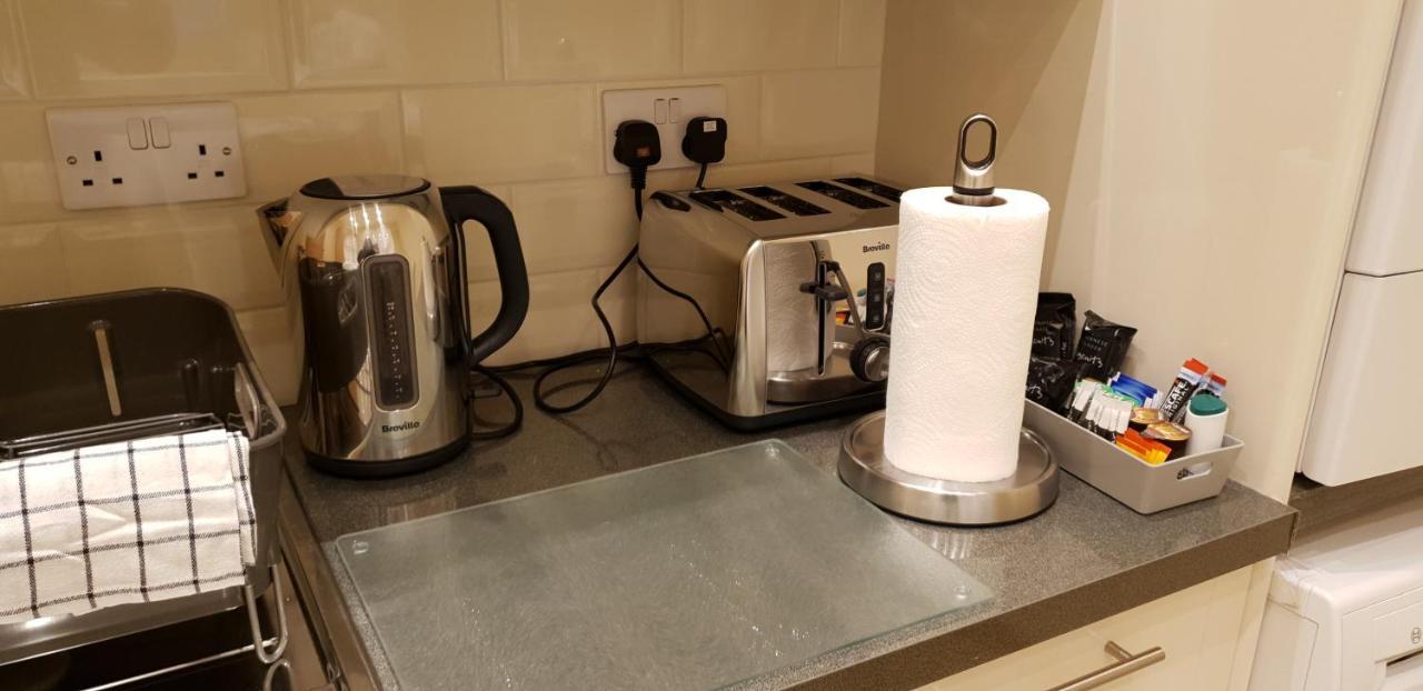 London Luxury Apartments 5 Min Walk From Ilford Station, With Free Parking Free Wifi Exterior foto